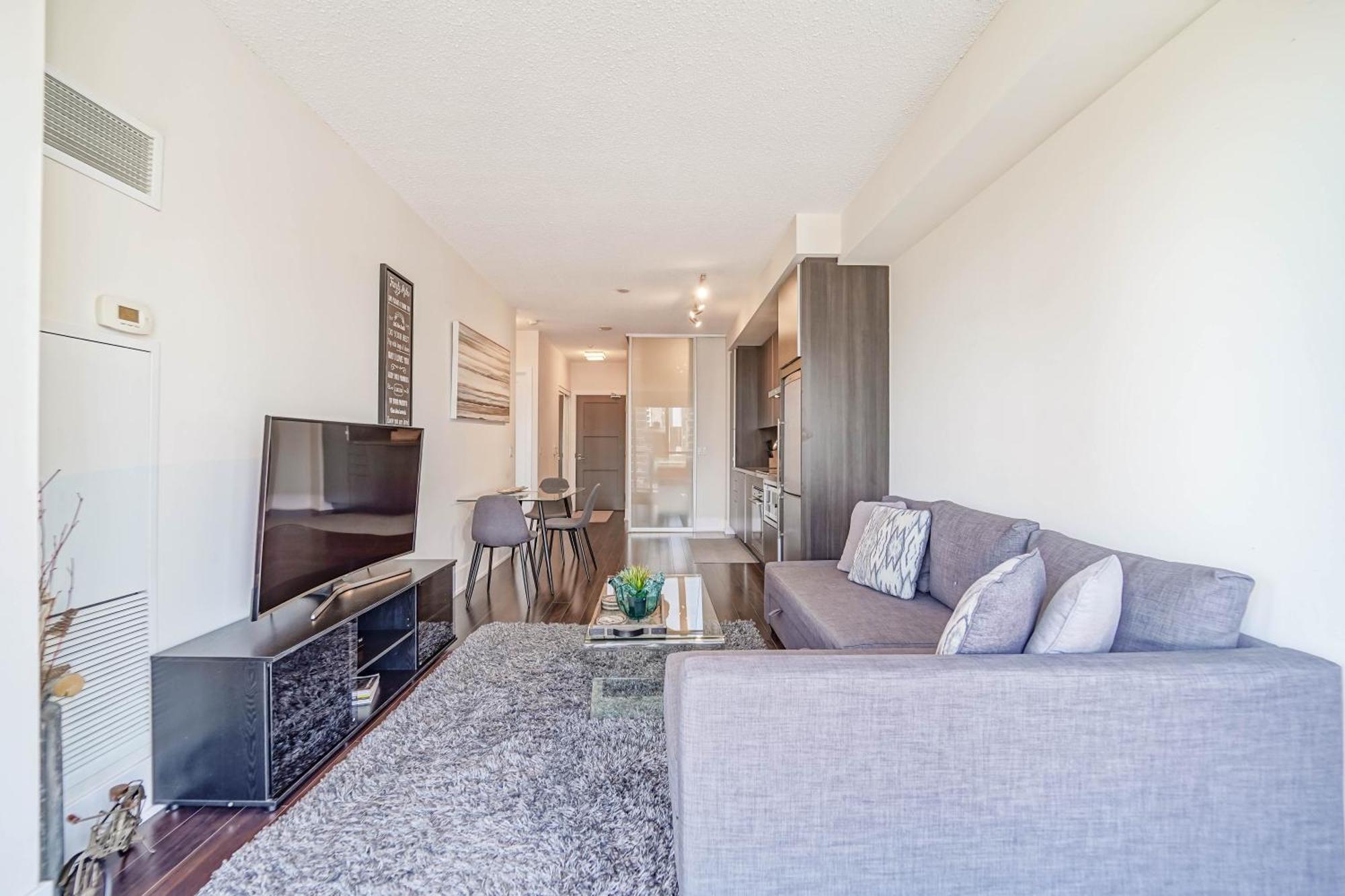 Chol Furnished Suites Heart Of Downtown Toronto, 2 Beds, Free Parking, Cn Tower View Екстер'єр фото