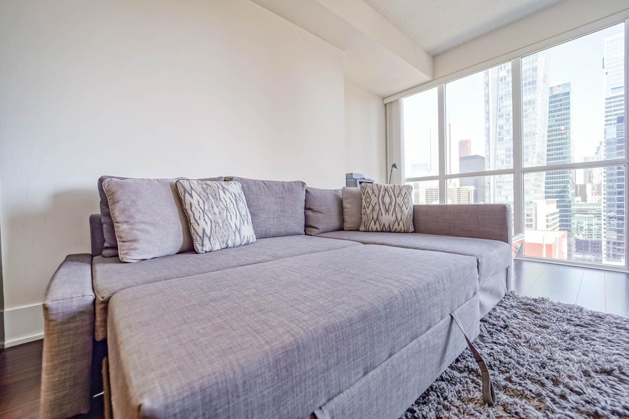 Chol Furnished Suites Heart Of Downtown Toronto, 2 Beds, Free Parking, Cn Tower View Екстер'єр фото