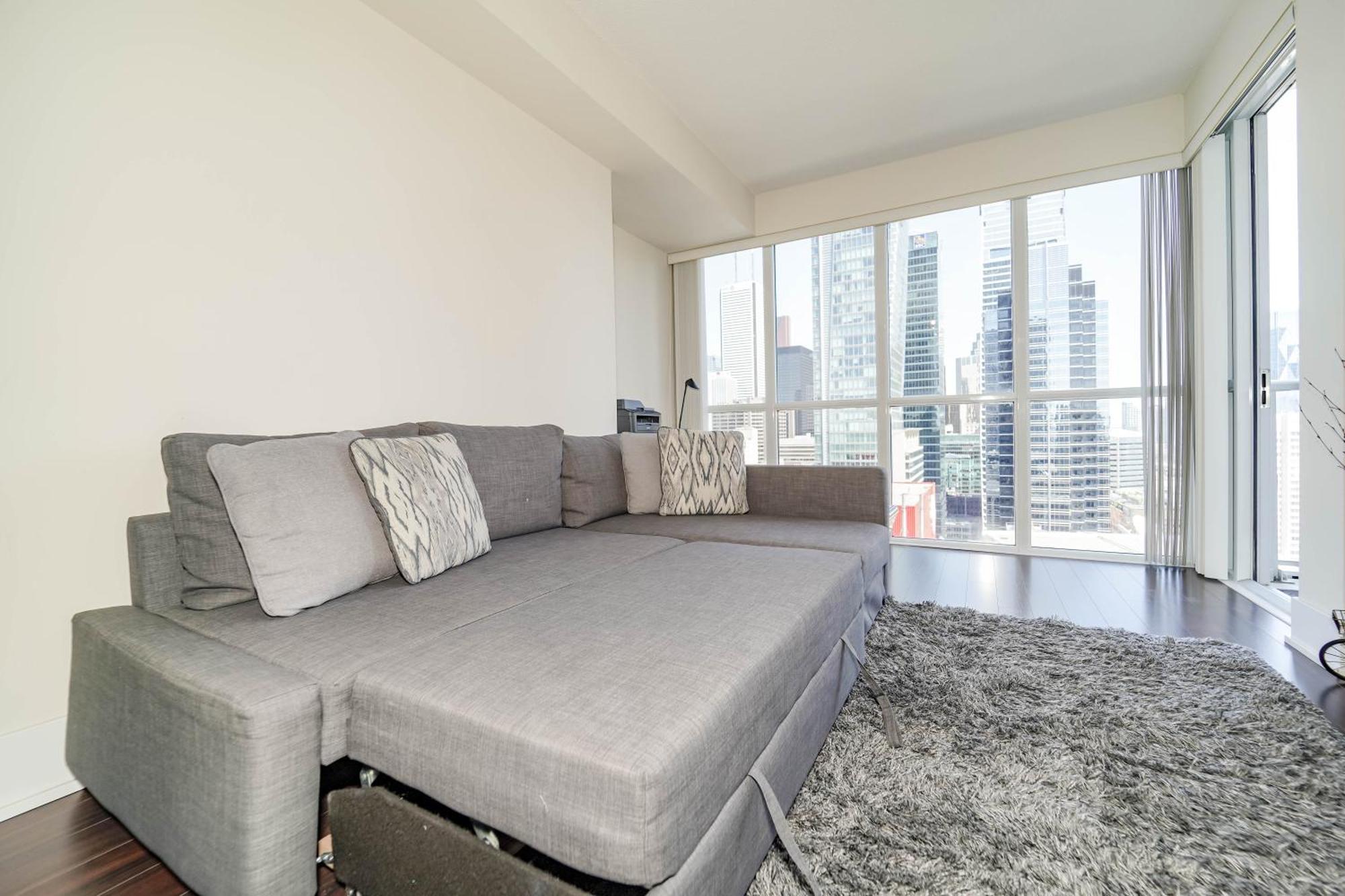 Chol Furnished Suites Heart Of Downtown Toronto, 2 Beds, Free Parking, Cn Tower View Екстер'єр фото