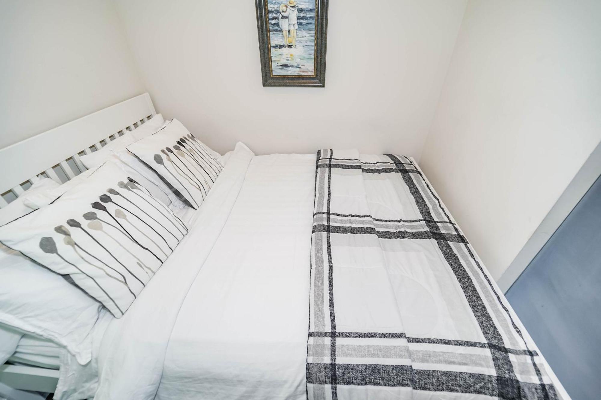 Chol Furnished Suites Heart Of Downtown Toronto, 2 Beds, Free Parking, Cn Tower View Екстер'єр фото