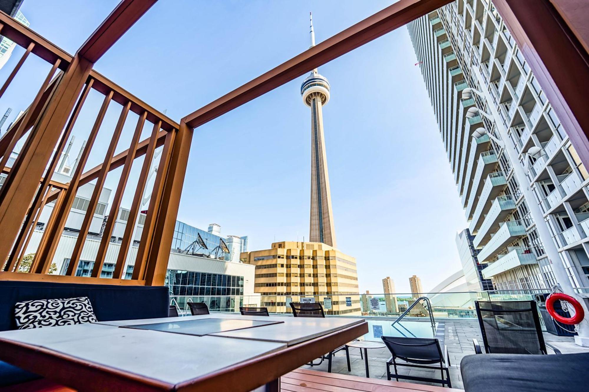 Chol Furnished Suites Heart Of Downtown Toronto, 2 Beds, Free Parking, Cn Tower View Екстер'єр фото