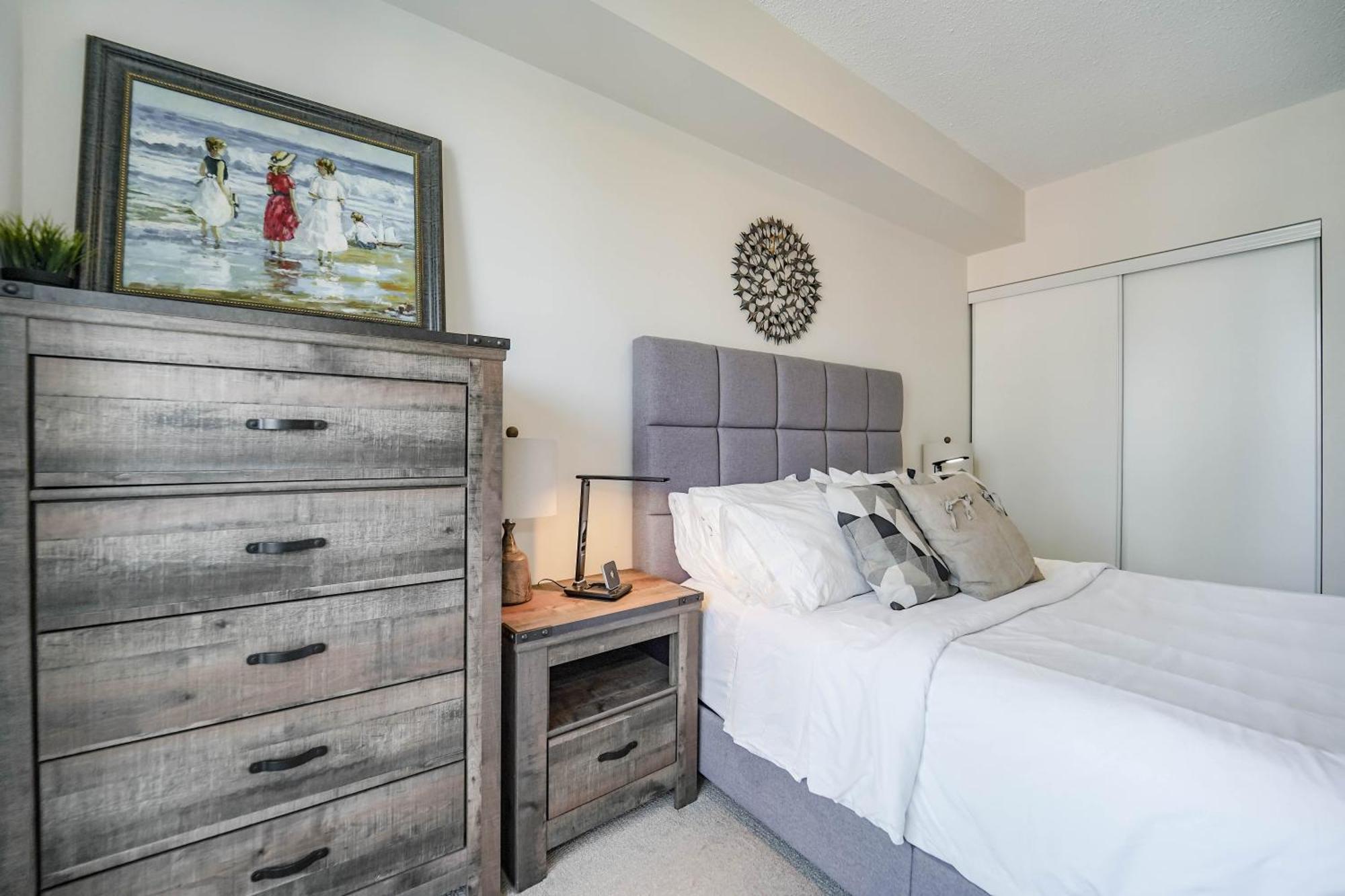 Chol Furnished Suites Heart Of Downtown Toronto, 2 Beds, Free Parking, Cn Tower View Екстер'єр фото